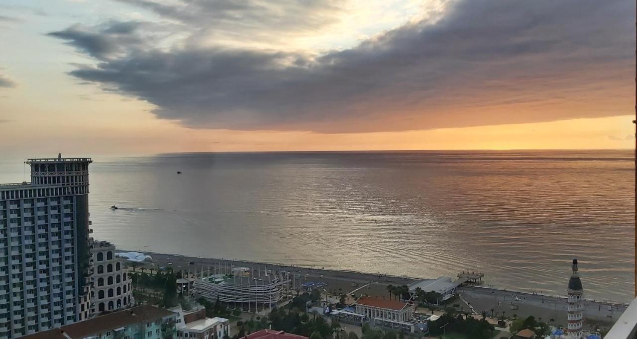 Luxury Sea View Orbi City Batumi Zewnętrze zdjęcie